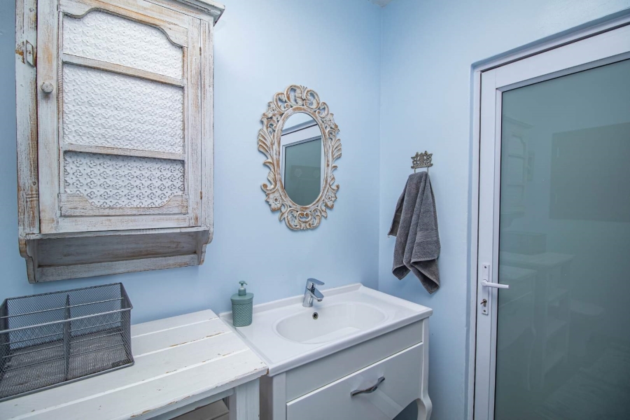 5 Bedroom Property for Sale in Stilbaai Wes Western Cape